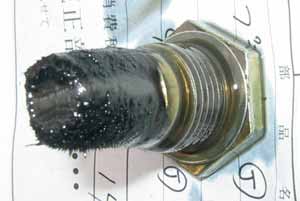 ドレンのマグネットに付着した鉄粉