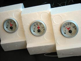 �b��z���Ń��[�^�̓�����m�F